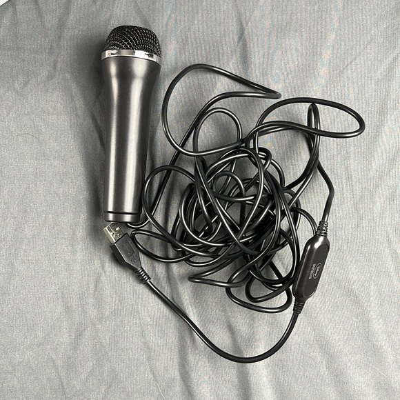 Wii Disney Sing It Pop Hits - Picture 5 of 5